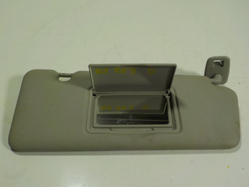 Recambio de parasol derecho para renault captur 1.5 dci diesel fap energy referencia OEM IAM 964003555R  