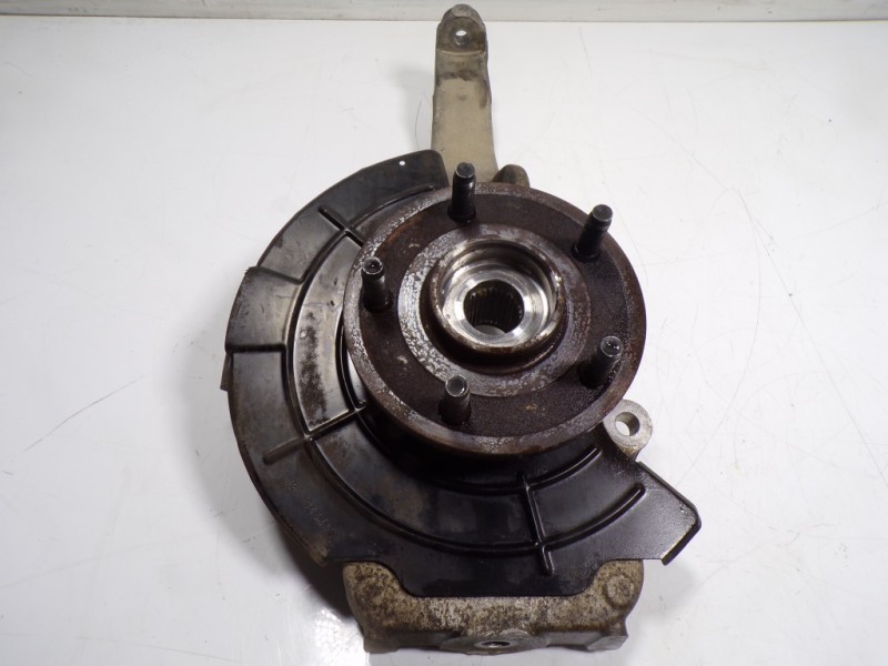 Recambio de mangueta delantera izquierda para jeep commander 3.0 v6 crd limited referencia OEM IAM 52090179AC  