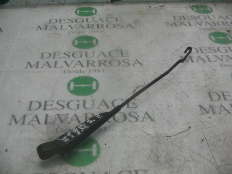 Recambio de brazo limpia delantero derecho para renault clio i fase i+ii (b/c57) referencia OEM IAM   