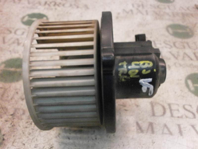 Recambio de motor calefaccion para kia carnival td ls travel referencia OEM IAM 0K55261R07  