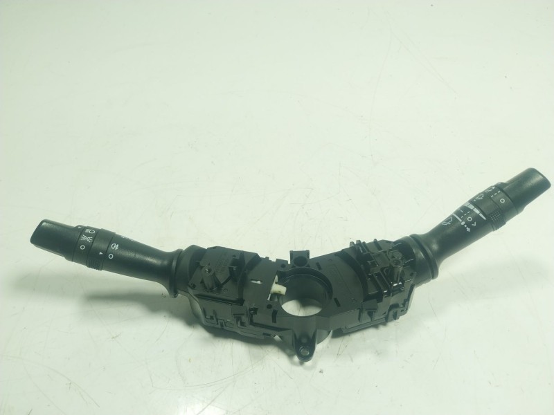 Recambio de mando luces para kia rio iii (ub) 1.2 cvvt referencia OEM IAM 934102V521 299138875 934202V560