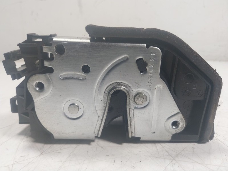 Recambio de cerradura puerta trasera izquierda para bmw 5 (f10) 520 d referencia OEM IAM 51227229459 7229459 