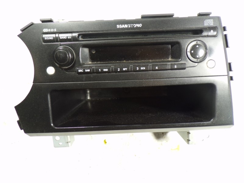 Recambio de sistema audio / radio cd para ssangyong actyon 2.0 td cat referencia OEM IAM  8910009070 A2C53251127