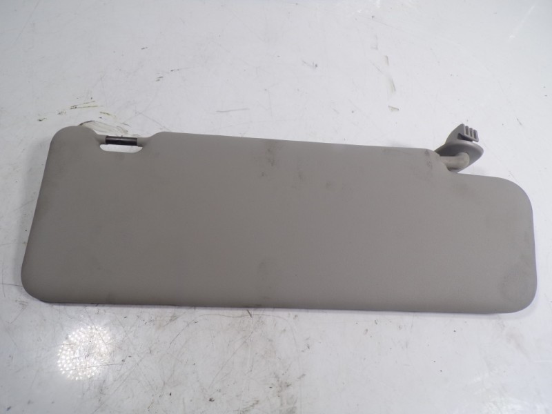 Recambio de parasol izquierdo para dacia sandero 1.5 dci diesel fap cat referencia OEM IAM 964012342R  