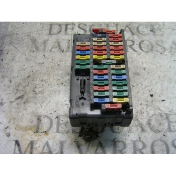 CAJA RELES / FUSIBLES 