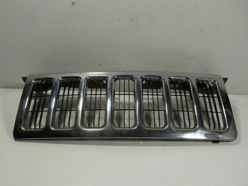 Recambio de rejilla para jeep commander 3.0 v6 crd limited referencia OEM IAM 55156975AC  