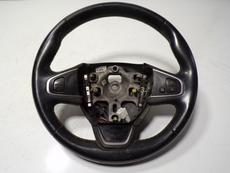 Recambio de volante para renault captur 1.5 dci diesel fap energy referencia OEM IAM 484009811R 6337663A 