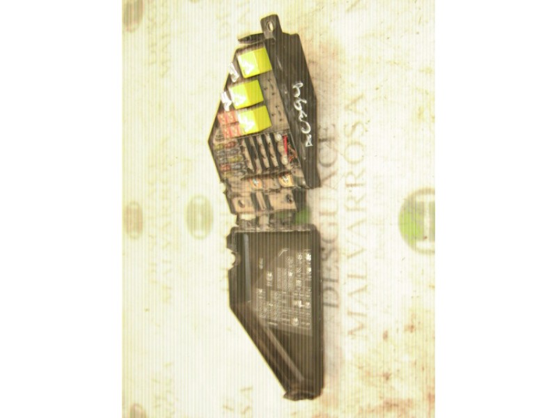 Recambio de caja reles / fusibles para mg serie 45 (rt) classic (4-ptas.) referencia OEM IAM   