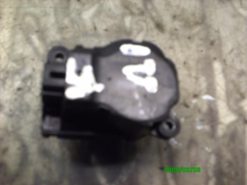 Recambio de motor apertura trampillas climatizador para ford focus berlina (cap) ghia referencia OEM IAM   