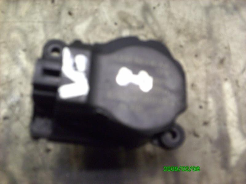 Recambio de motor apertura trampillas climatizador para ford focus berlina (cap) ghia referencia OEM IAM   