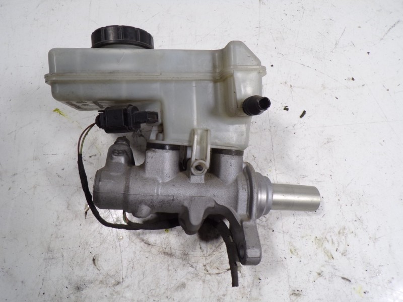 Recambio de bomba freno para skoda octavia combi (5e5) l&k referencia OEM IAM 5Q1611021A  