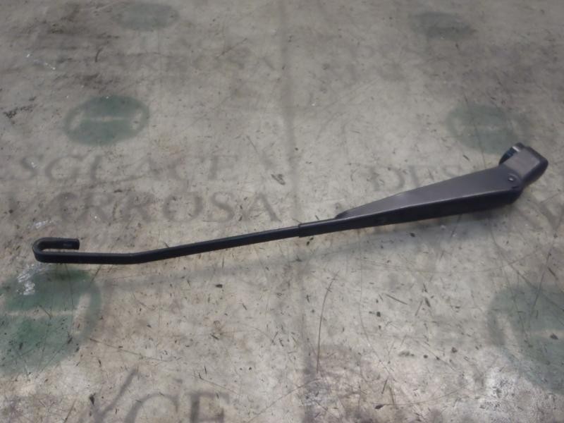 Recambio de brazo limpia trasero para toyota prius (nhw20) sol referencia OEM IAM 8524147020  