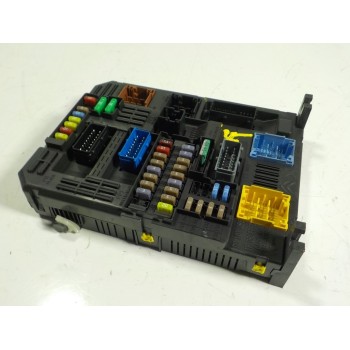 CAJA RELES / FUSIBLES 1619108380 9830790580 0841943003