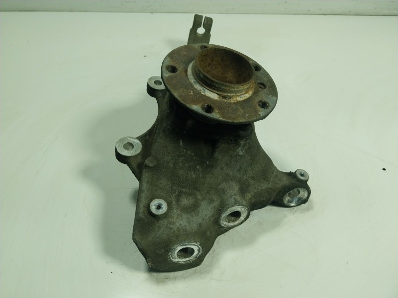 Recambio de mangueta delantera derecha para bmw 5 (f10) 520 d referencia OEM IAM 31216775770  