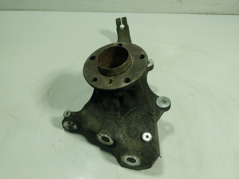 Recambio de mangueta delantera izquierda para bmw 5 (f10) 520 d referencia OEM IAM 31216775769  