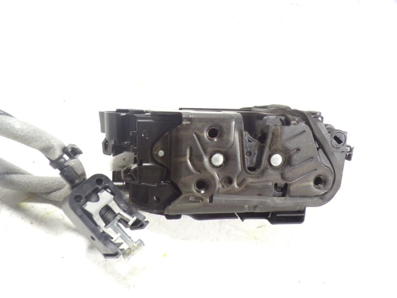 Recambio de cerradura puerta trasera derecha para seat arona 1.0 tsi referencia OEM IAM 5TA839016E 5TA839016E 