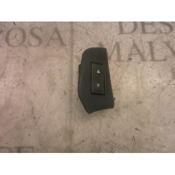 MANDO ELEVALUNAS TRASERO DERECHO 