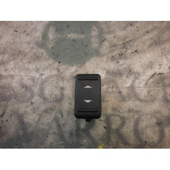 MANDO ELEVALUNAS DELANTERO DERECHO 