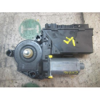 MOTOR ELEVALUNAS DELANTERO DERECHO 8E1959802G 8E1959802G 