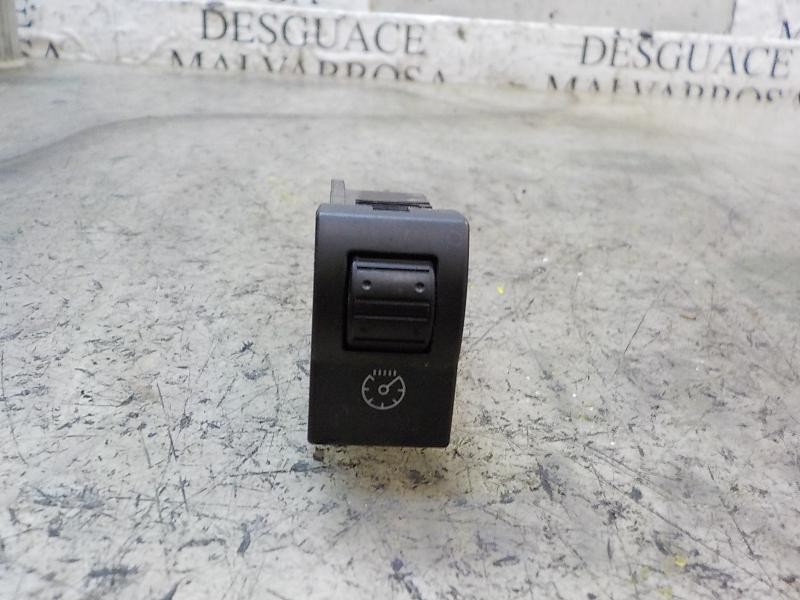 Recambio de modulo electronico para mazda 3 berlina (bk) 1.6 cd diesel cat referencia OEM IAM BP4K666R0 BP4K666R0 04057800