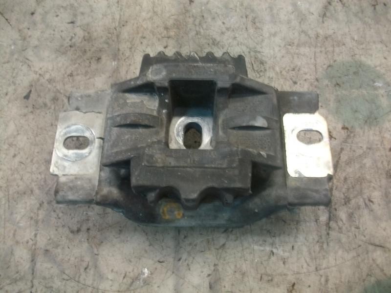 Recambio de soporte motor derecho para ford fiesta (cbk) ghia referencia OEM IAM   