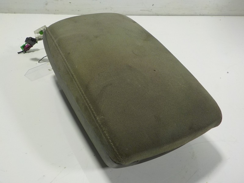 Recambio de apoyabrazos central para audi a6 berlina (4f2) 2.0 tdi referencia OEM IAM 4F0864245A4AW 4F0864114 4F08642091DH