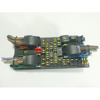 CAJA RELES / FUSIBLES LR028902 BJ3214F041AC 