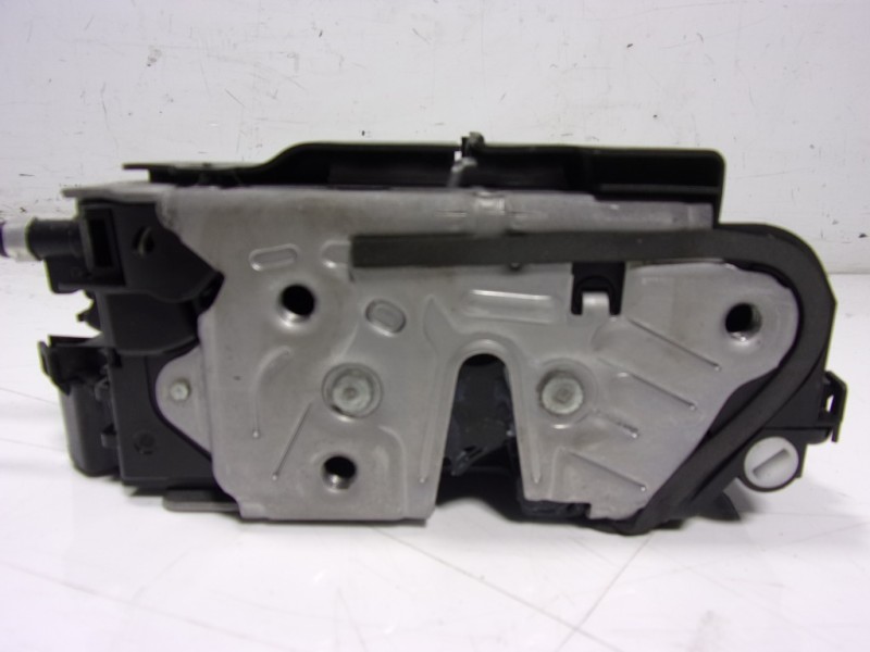 Recambio de cerradura puerta trasera izquierda para seat leon (kl1, klg) 2.0 tdi referencia OEM IAM 5TA839015L 5TA839015Q 