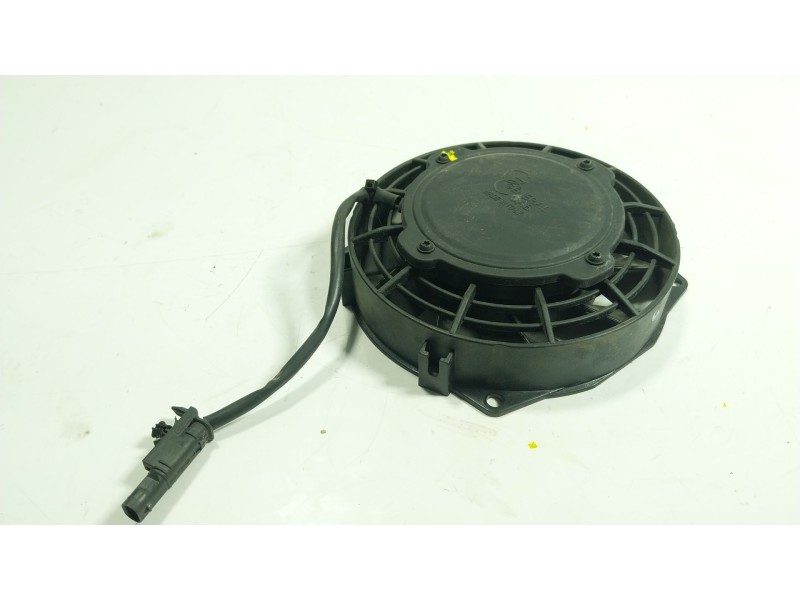 Recambio de electroventilador para mercedes-benz clase g (w463) g 350 d (463.348) referencia OEM IAM A4638351000 A4638351000 