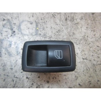 MANDO ELEVALUNAS TRASERO DERECHO A25182005109051 A2518200510 LK03128150