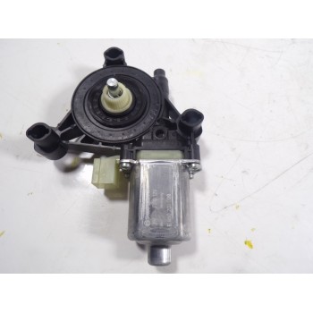 MOTOR ELEVALUNAS DELANTERO DERECHO 5Q0959801B 5Q0959801B 0130822717