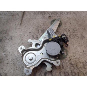 ELEVALUNAS TRASERO DERECHO 