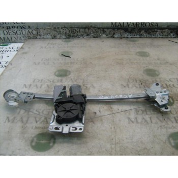 ELEVALUNAS TRASERO DERECHO 