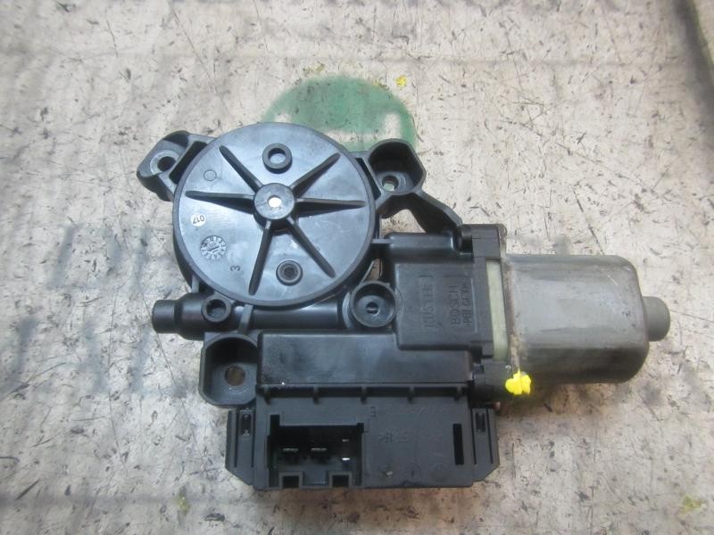 Recambio de motor elevalunas trasero derecho para volkswagen polo (6r1) referencia OEM IAM   