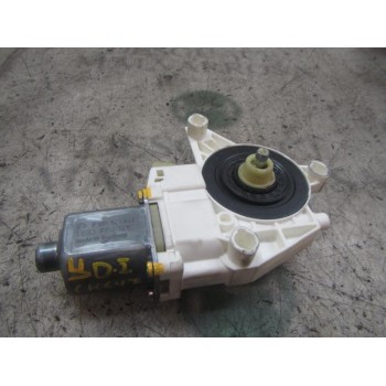 MOTOR ELEVALUNAS DELANTERO IZQUIERDO A2048200142 0130822441 0130822441