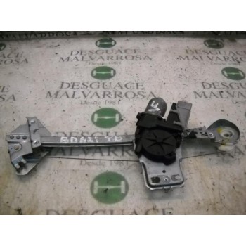 ELEVALUNAS TRASERO DERECHO 