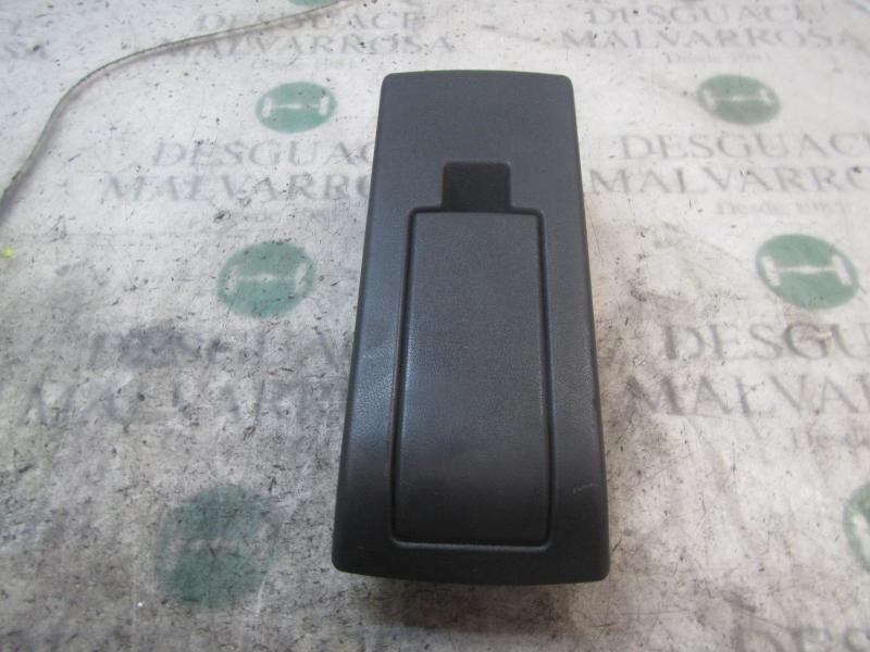 Recambio de apoyabrazos central para chrysler jeep compass limited referencia OEM IAM 1EE201DVAA  