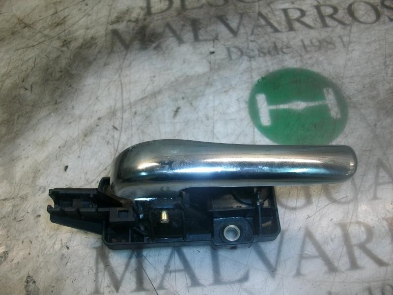 Recambio de maneta interior delantera izquierda para alfa romeo 166 2.4 jtd referencia OEM IAM 156017090  