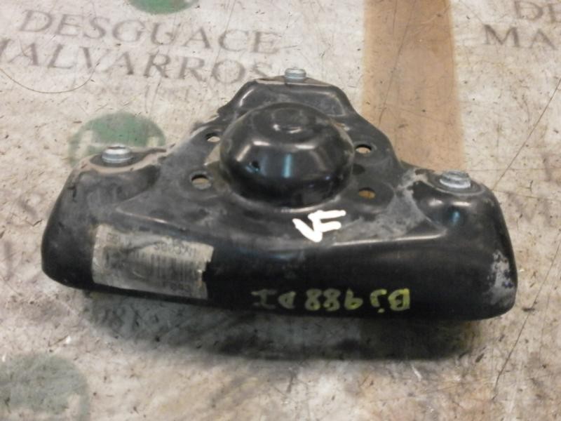 Recambio de soporte brazo suspension delantero izquierdo para volkswagen passat berlina (3b2) 1.9 tdi referencia OEM IAM   