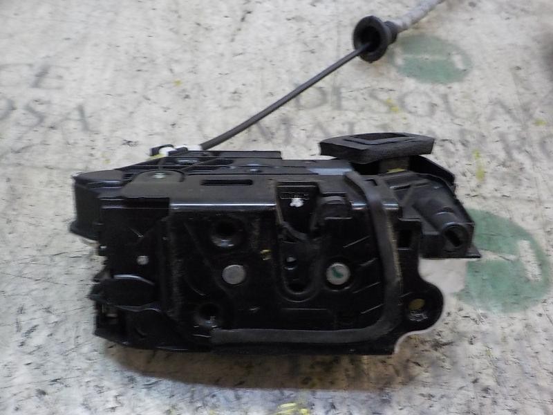 Recambio de cerradura puerta delantera derecha para volkswagen polo (6r1) advance referencia OEM IAM 5K1837016B  