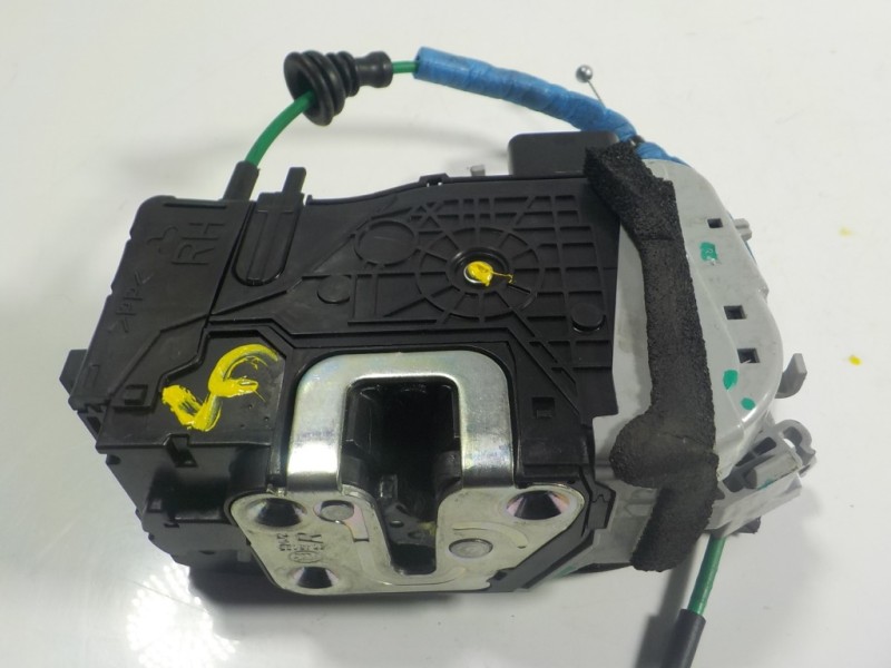 Recambio de cerradura puerta delantera derecha para hyundai ix20 1.6 cat referencia OEM IAM 813201K020 813201K020 