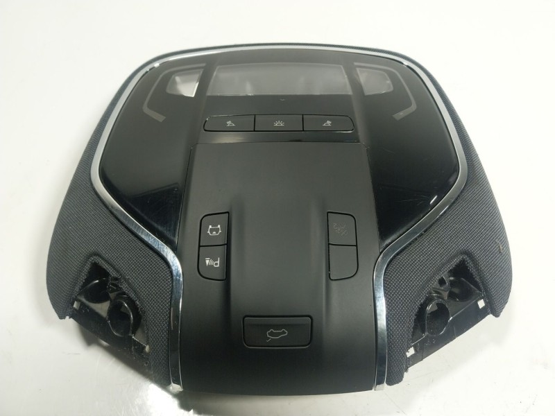 Recambio de piloto interior para maserati levante 3.0 v6 twinturbo cat referencia OEM IAM  06700903950 