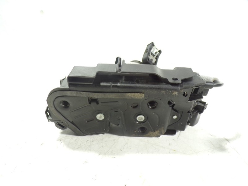 Recambio de cerradura puerta trasera derecha para audi a1 sportback (gba) 1.0 tfsi referencia OEM IAM 5TA839016K 5TA839016K 