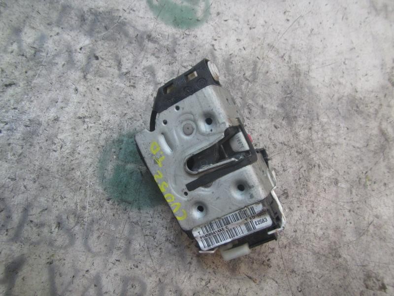 Recambio de cerradura puerta trasera derecha para chrysler jeep compass limited referencia OEM IAM 4589414AA  