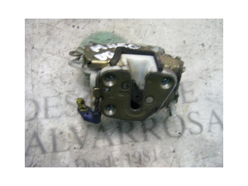 Recambio de cerradura puerta delantera derecha para nissan vanette cargo vanette cargo caja cerrada referencia OEM IAM   