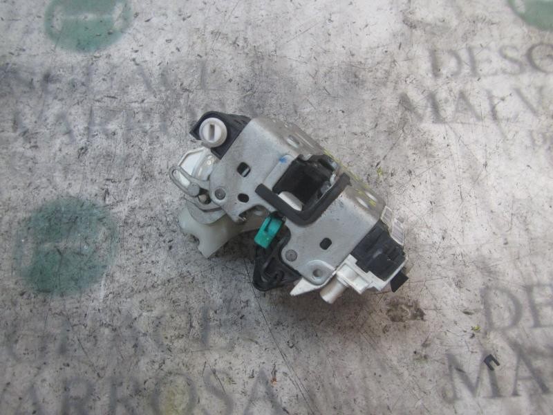 Recambio de cerradura puerta trasera izquierda para chrysler jeep compass limited referencia OEM IAM 4589415AA  