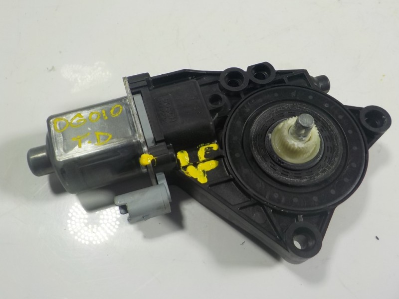 Recambio de motor elevalunas trasero derecho para hyundai ix20 1.6 cat referencia OEM IAM 834601P000 834601P000 0130822638