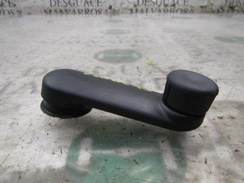 Recambio de maneta elevalunas trasera izquierda para dacia lodgy 1.5 dci diesel fap cat referencia OEM IAM 8200673745  