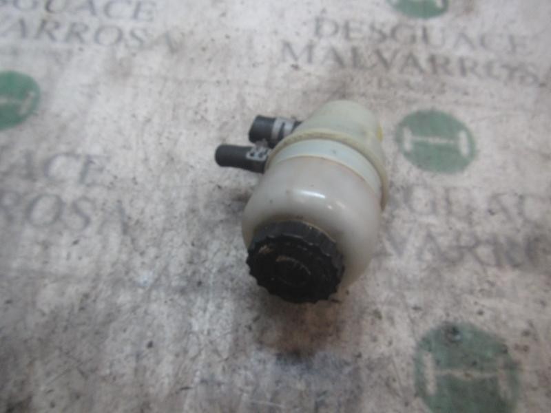 Recambio de deposito servo para chrysler jeep compass limited referencia OEM IAM 5105338AA  