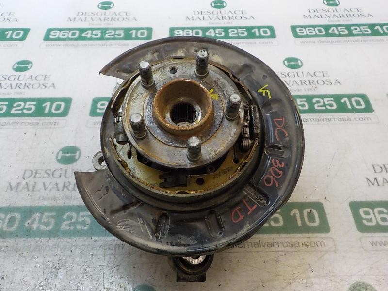 Recambio de mangueta trasera derecha para land rover freelander (lr2) 2.2 td4 cat referencia OEM IAM LR006962  